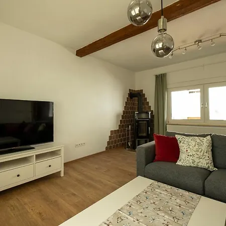 Zum Waldrand Holiday home *