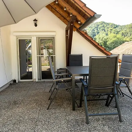 Holiday home Zum Waldrand Erfweiler