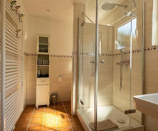 Zum Waldrand Semesterbostad